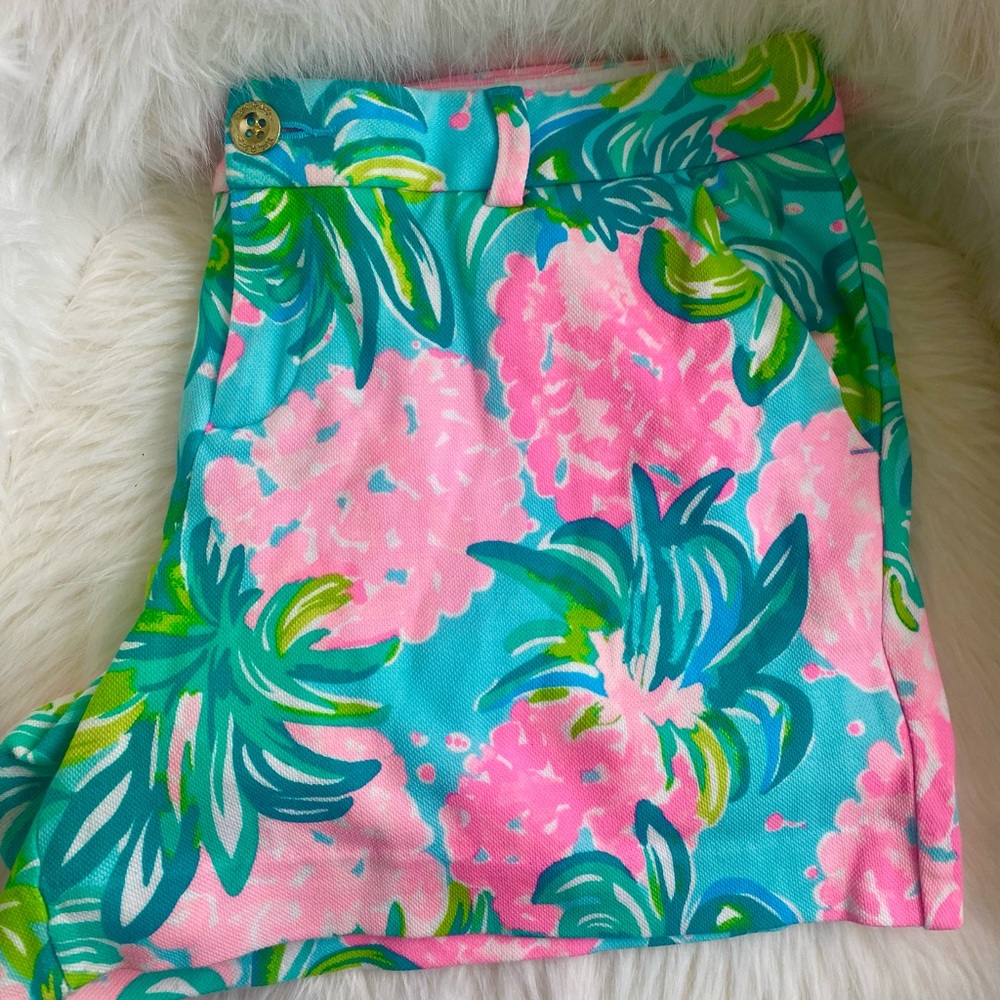 Womens size 14 Lilly Pulitzer 5" Callahan Knit Short 
Blue Ibiza Pineapple Shake